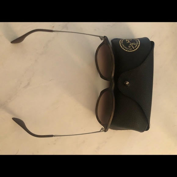 Gently used women’s rayban sunglasses - Picture 3 of 3
